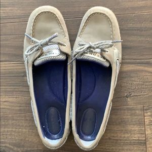 Grey Sperry top sider